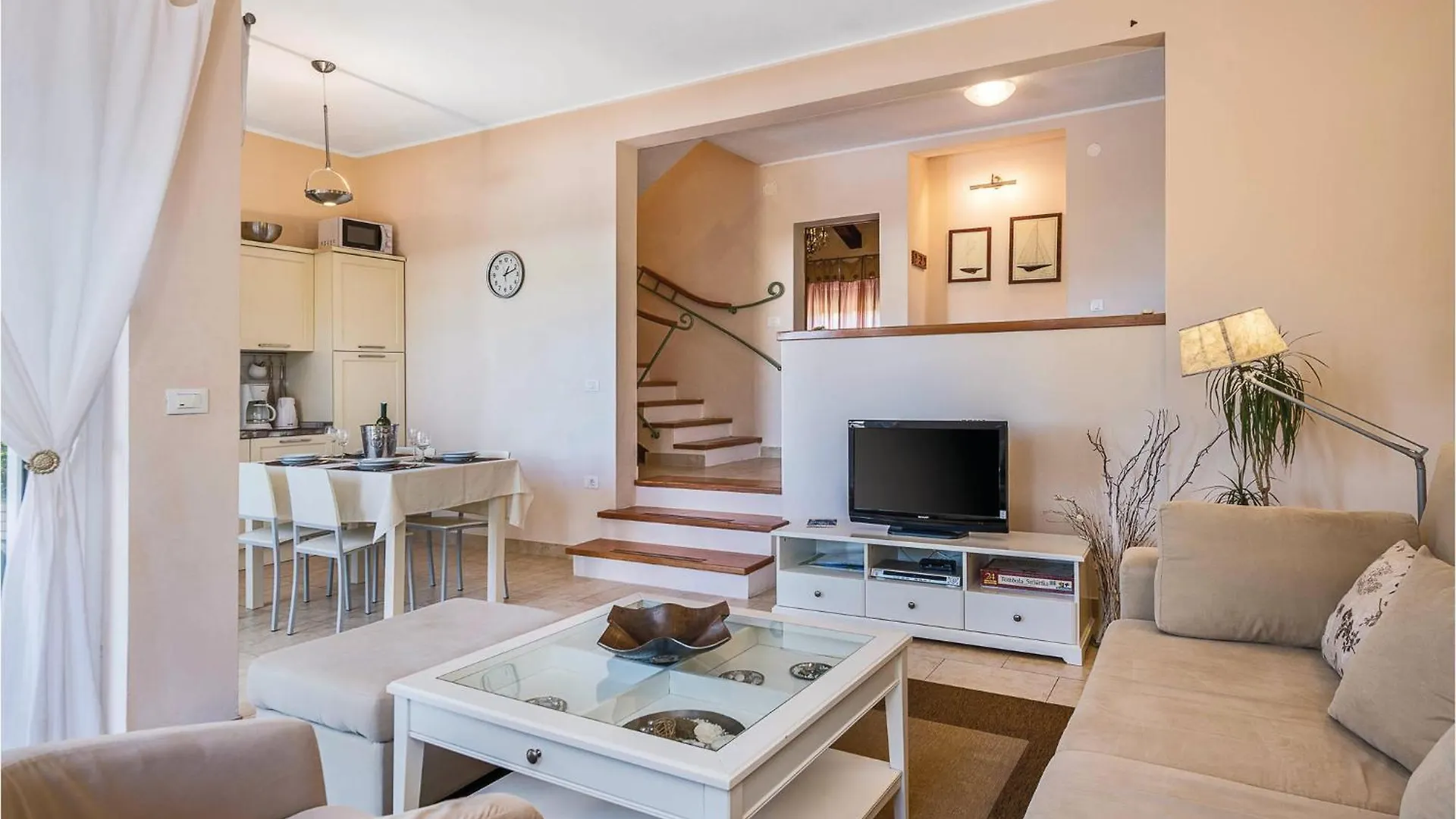 Beautiful Home In Liznjan With House Sea View 0*,