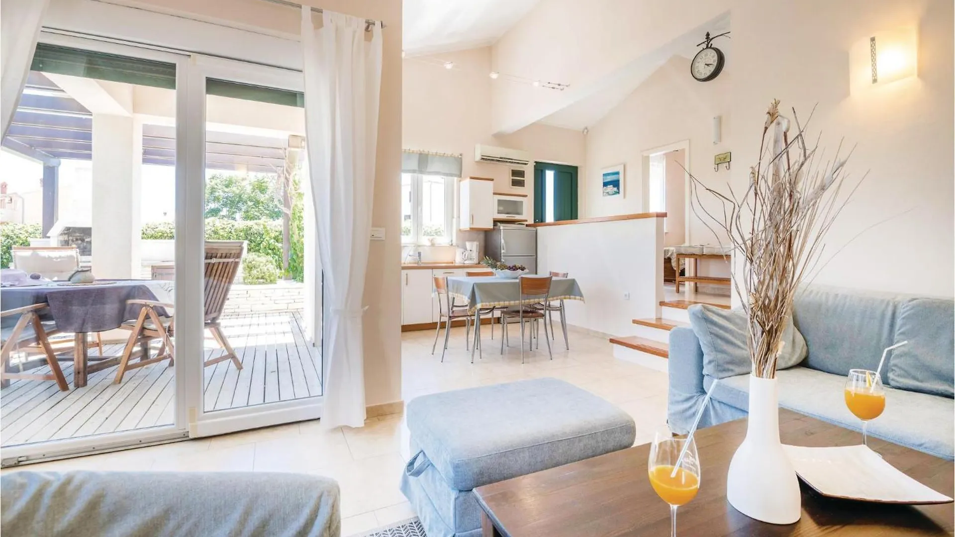 Beautiful Home In Liznjan With House Sea View Holiday home