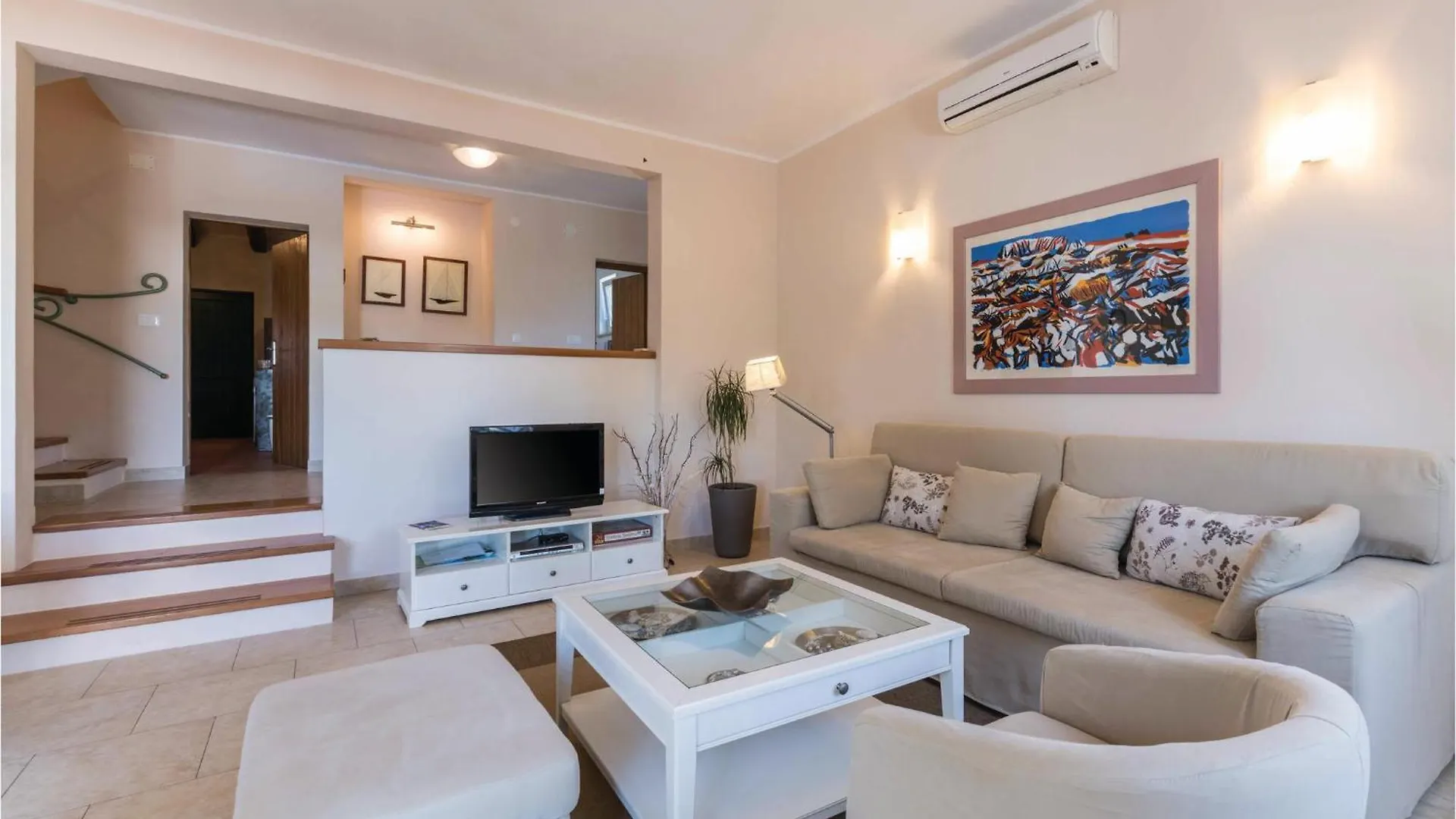 Beautiful Home In Liznjan With House Sea View Holiday home