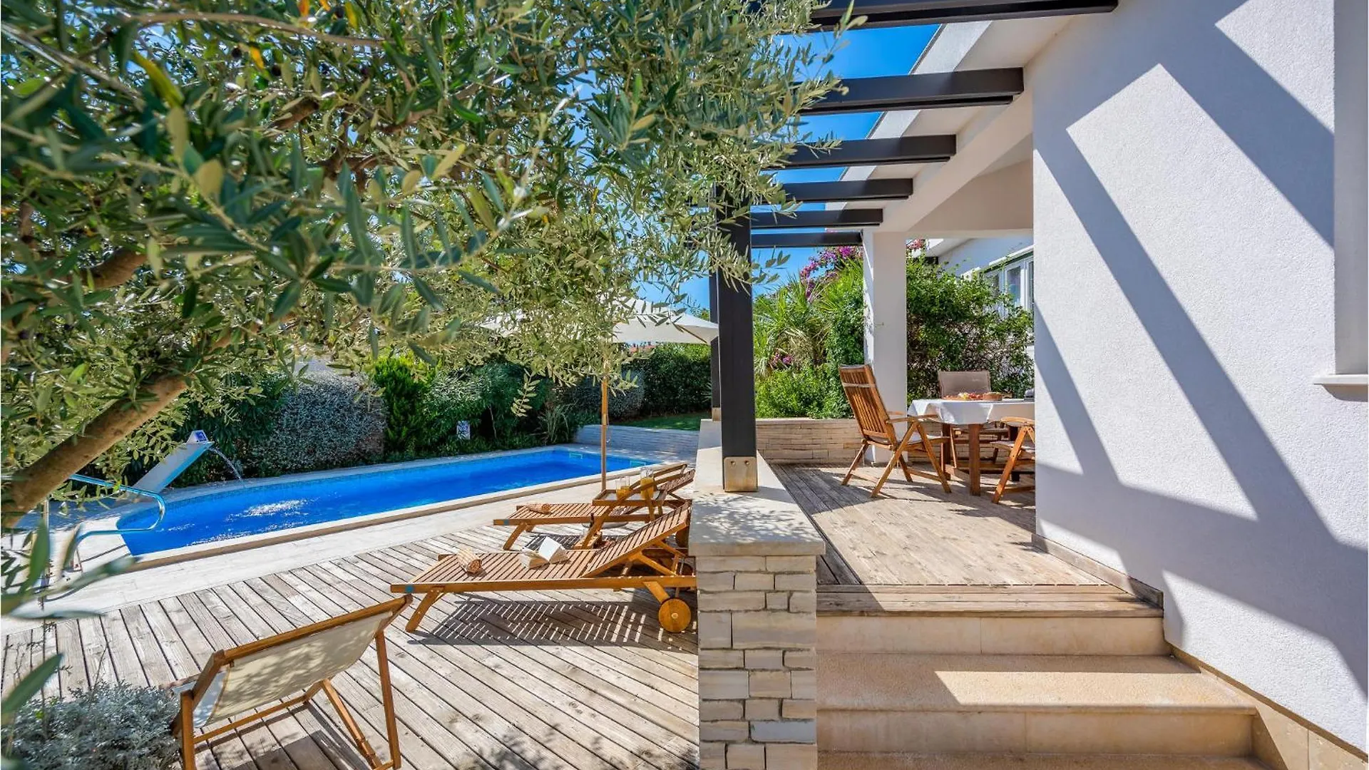 Beautiful Home In Liznjan With House Sea View Holiday home